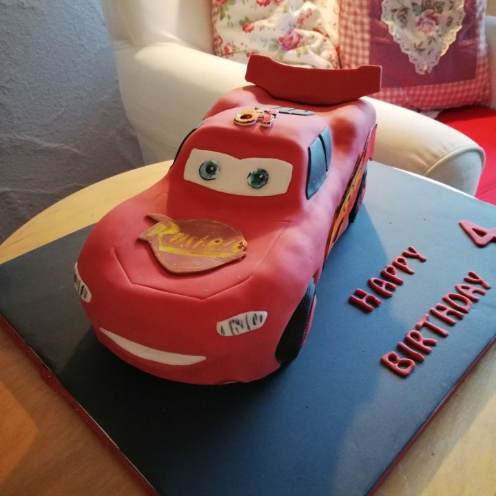 Birthday Cake Cars from Mrs. Applepie